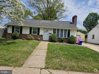 Building Photo - 3703 Windsor Dr