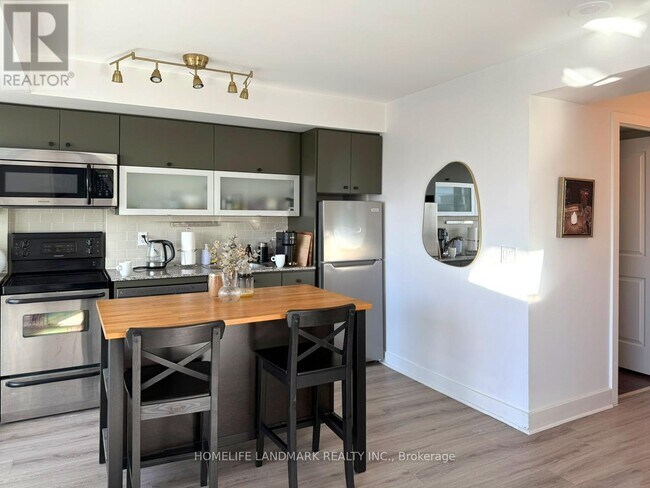 Photo du bâtiment - 100 Western Battery Rd