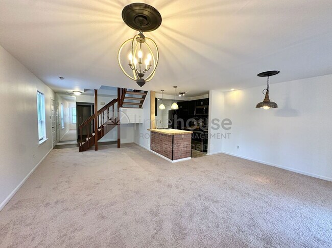 Foto del edificio - 4611 Fern Oak Ct.