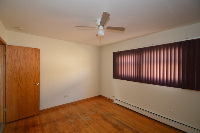 Building Photo - 2942 N 75th Ave