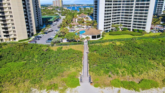 Foto del edificio - 3000 N Ocean Dr