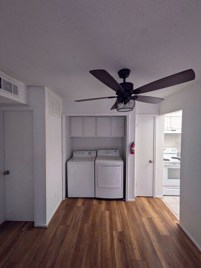 Building Photo - Perfect home to start your own journey! 1 ...