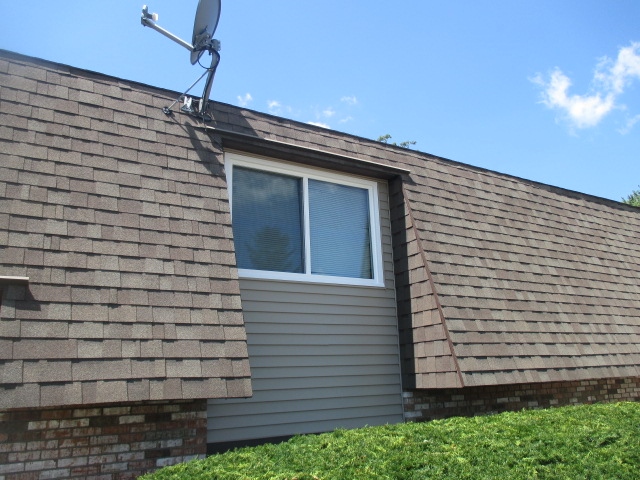 Foto del edificio - 658-660 S Roberts Ave