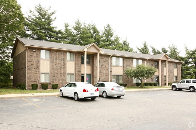 Building Photo - Carriage House