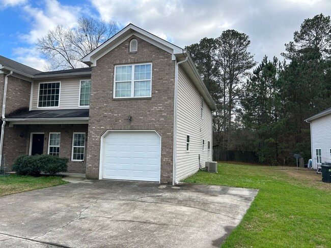 Building Photo - 3/2.5 Nice Townhouse in Armuchee- $1,350