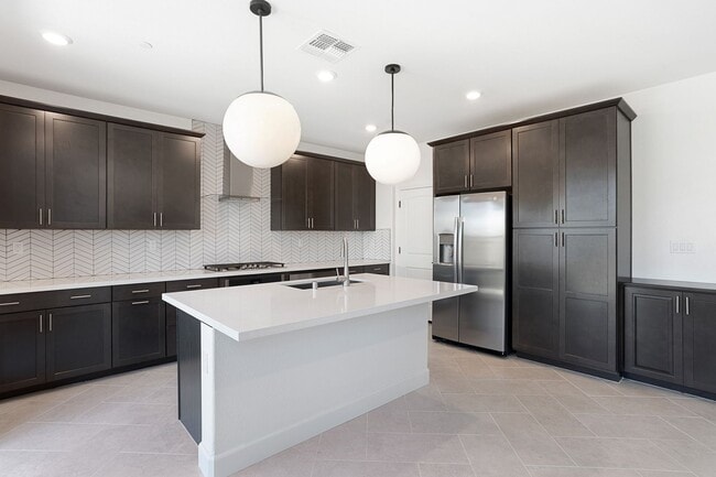 Building Photo - Gorgeous Home to Rent in Folsom!