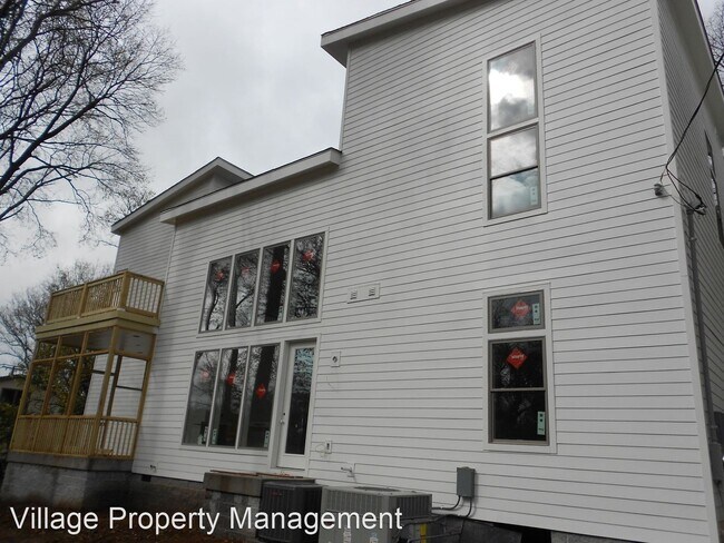 Foto del edificio - 2301 Knowles Ave