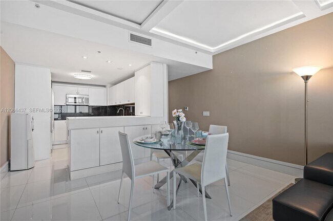 Building Photo - 6899 Collins Ave