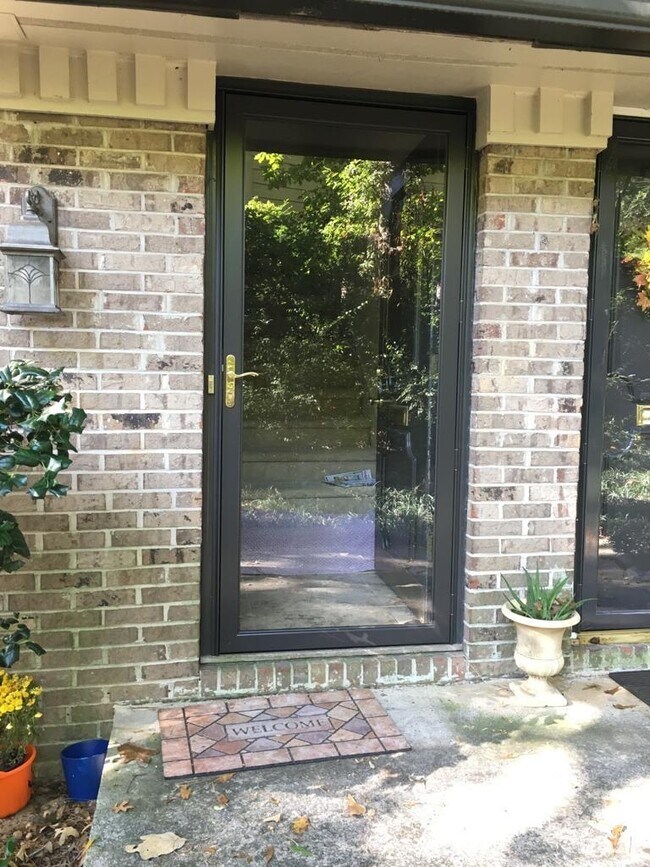 Entrance with storm door - 14 Arpege Way NW