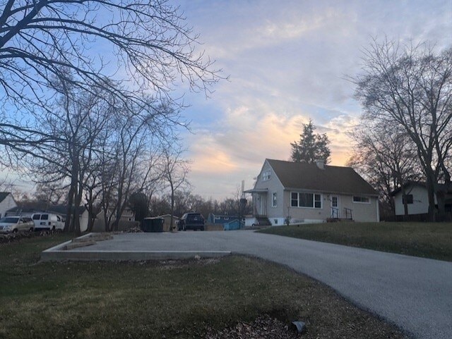 Building Photo - 28W625 Lester St