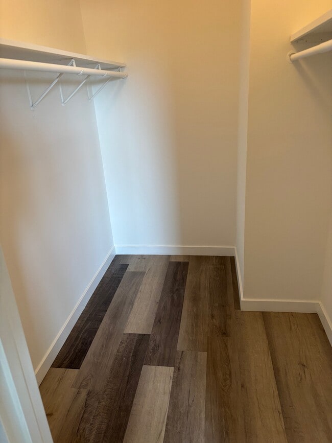 Building Photo - 940 S Walden Way
