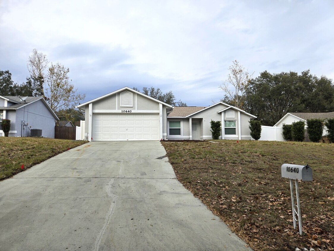 Foto principal - 3/2 Fenced Pet Friendly Home