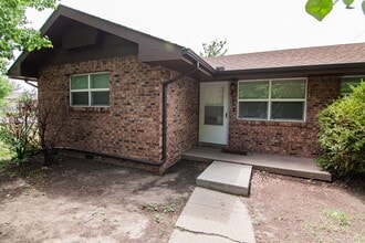 Building Photo - 5112 E New Jersey Dr