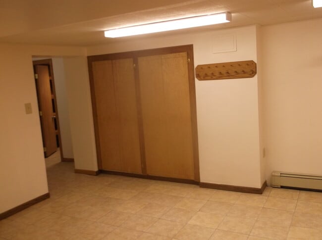 Building Photo - 520 Ringland Rd