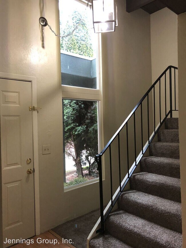 Building Photo - 3498-3498 Onyx Pl