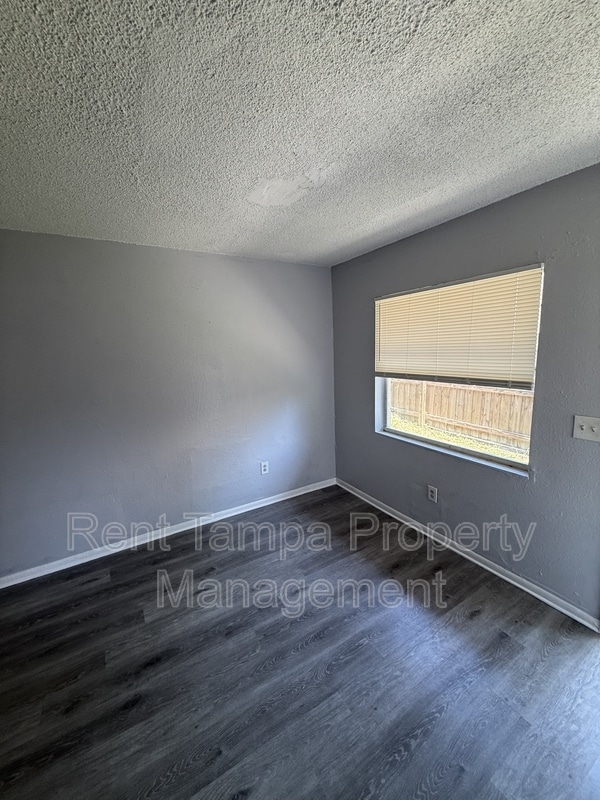 Building Photo - 8304 N Mulberry St