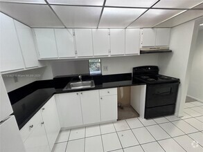 Building Photo - 8730 SW 133rd Avenue Rd