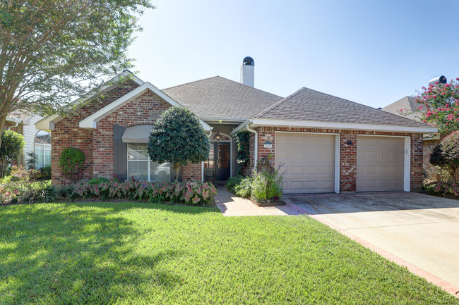 Building Photo - 117 Kingspointe Cir