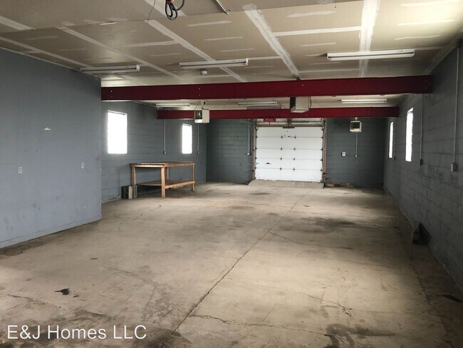 Building Photo - Studio, 1 bath House - 2701 Wilson Street