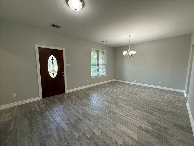 Foto del edificio - 1555 Primrose St