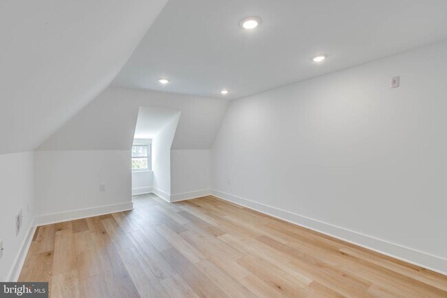Building Photo - 4327 Baltimore Ave