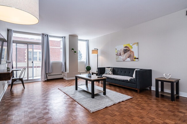 Building Photo - 1272 Rue Redpath-Crescent