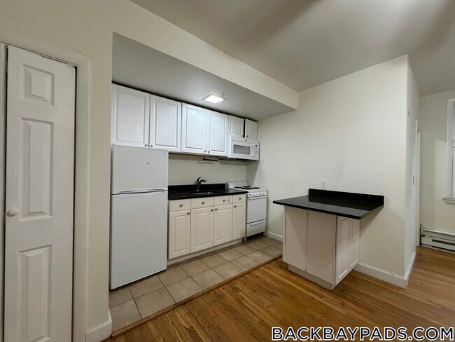 Foto del edificio - 529 Beacon St
