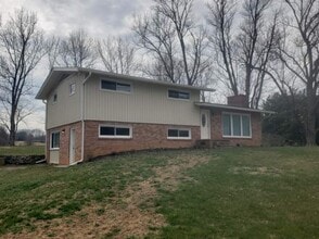 Building Photo - 980 Rock Springs Dr