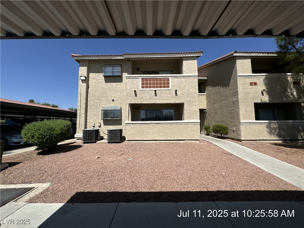 Primary Photo - 7200 W Pirates Cove Rd