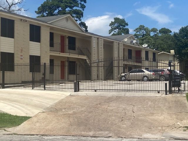 Building Photo - 3641 N Macgregor Way