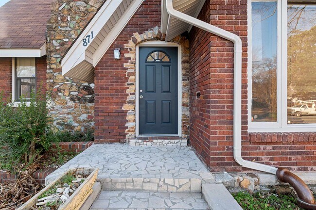 Foto del edificio - 871 University St