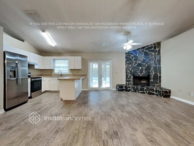 Building Photo - 4034 Crews Lake Dr