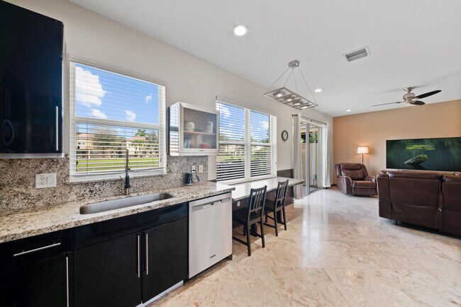 Foto del edificio - 7865 Jewelwood Dr