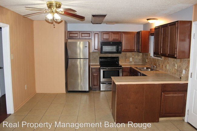 Foto del edificio - 3 br, 1.5 bath House - 14023 Alsen Heights
