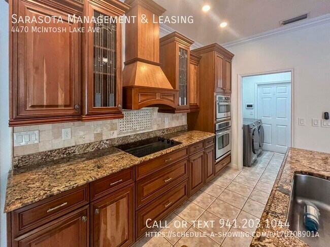 Foto del edificio - 4470 McIntosh Lake Ave