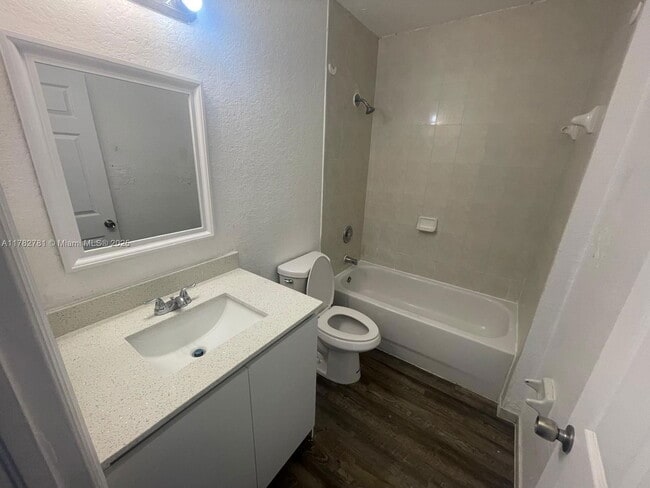 Foto del edificio - 609 SW 10th St