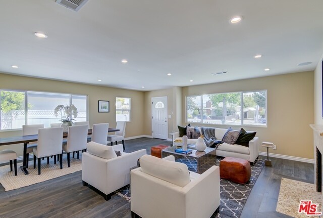 Building Photo - 5851 Burnet Ave