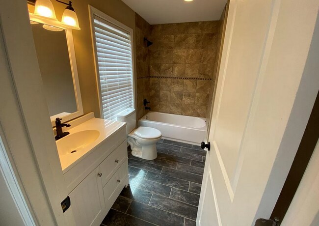 Foto del edificio - 3 bed/2.5 Bath