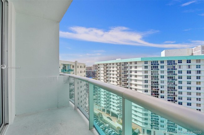 Building Photo - 3801 S Ocean Dr