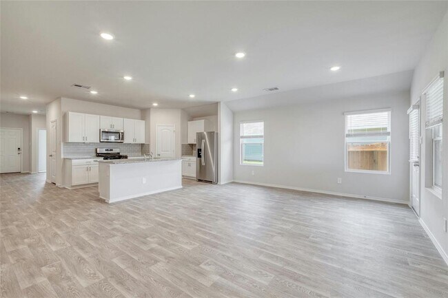 Building Photo - 430 WIRECRESTED Dr