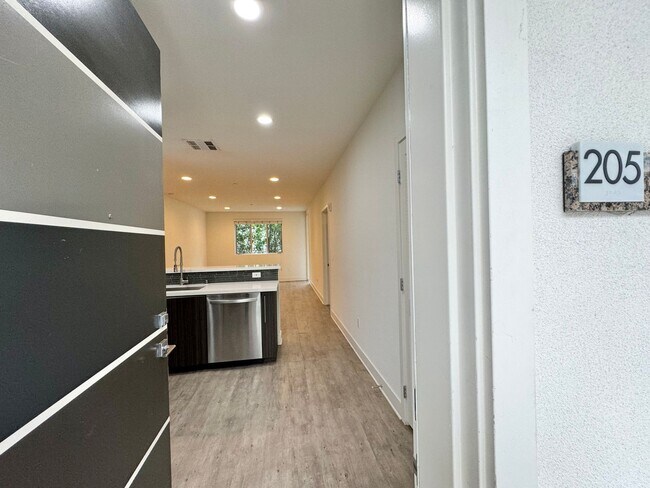 Foto del edificio - 11929 Courtleigh Dr