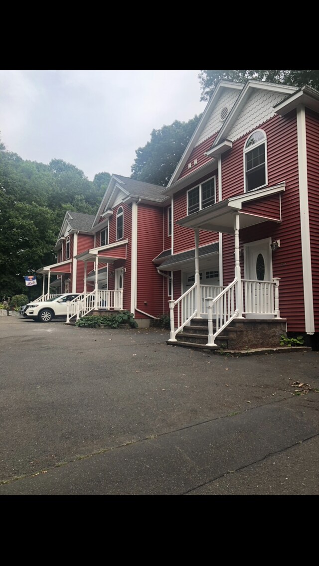 55 Middle Ave Unit 55, Shelton, CT 06484 Condo for Rent in Shelton