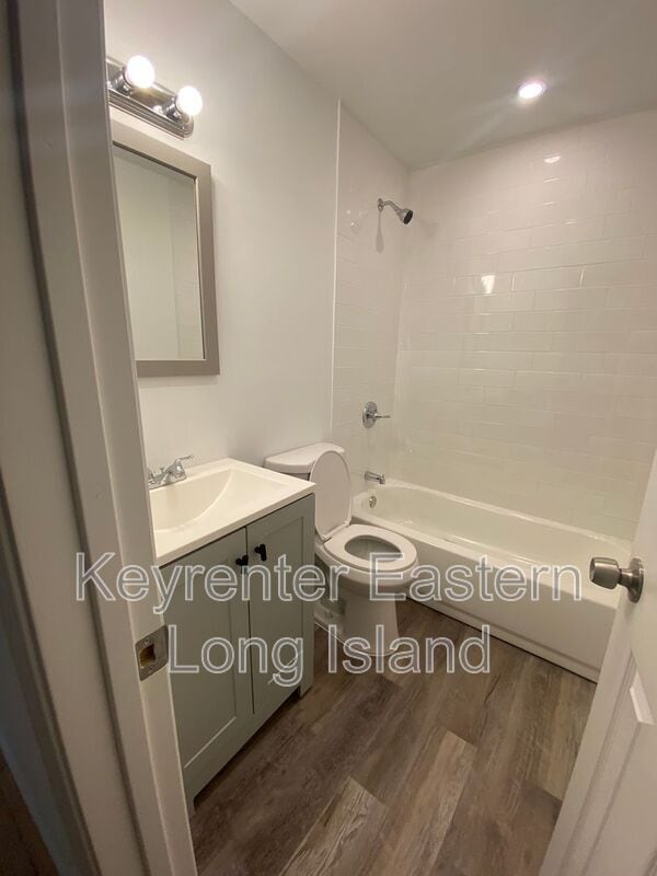 Building Photo - 30 Cedar Ave