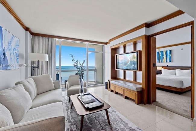 Foto del edificio - 6801 Collins Ave