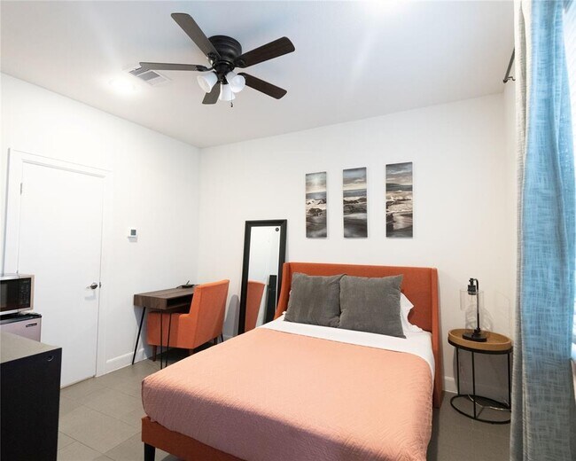 Foto del edificio - 2711 Eado Grove Ln