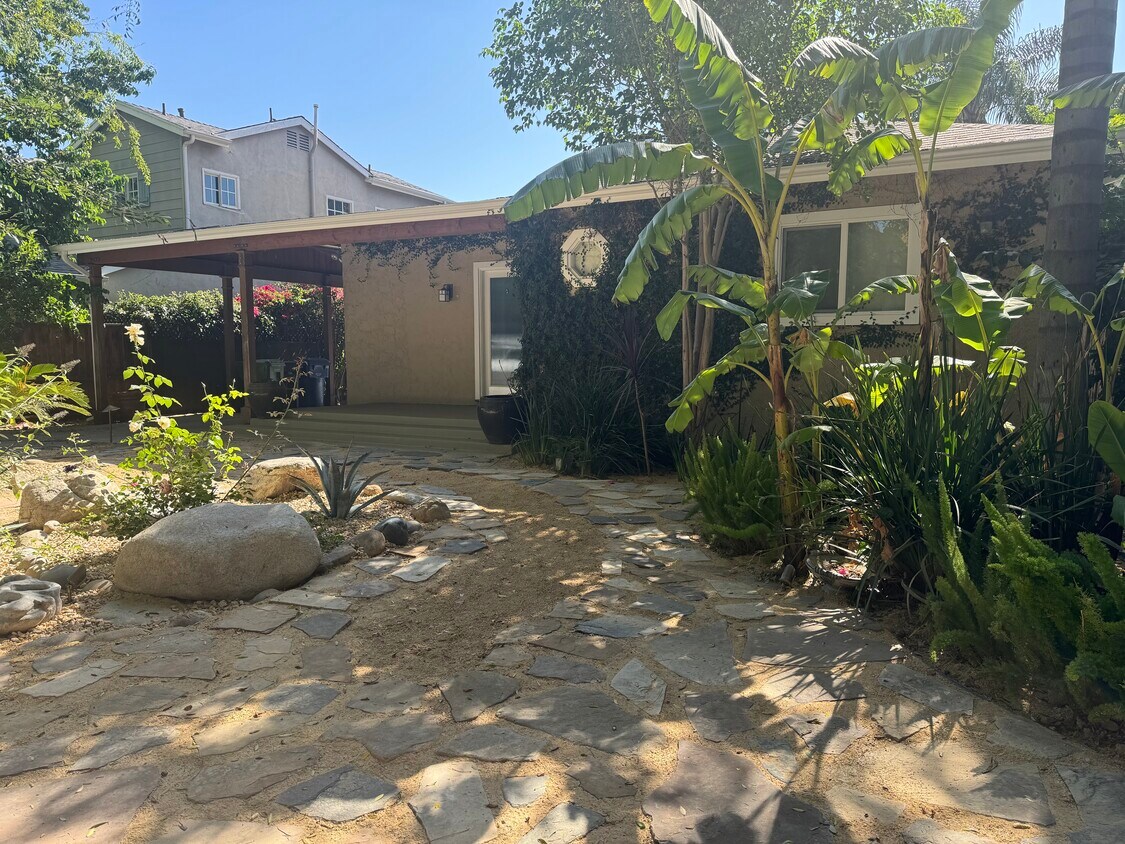 Foto principal - 4620 Lemona Ave