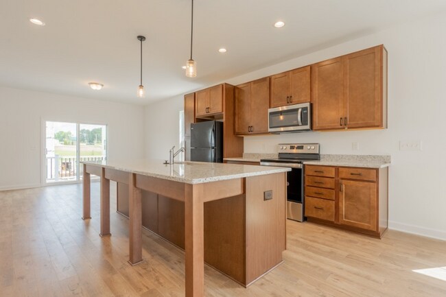 Foto del edificio - 1041 Balsam Ln