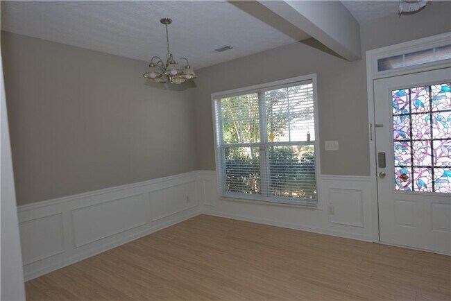 Foto del edificio - 483 Marsh Lake Rd SE