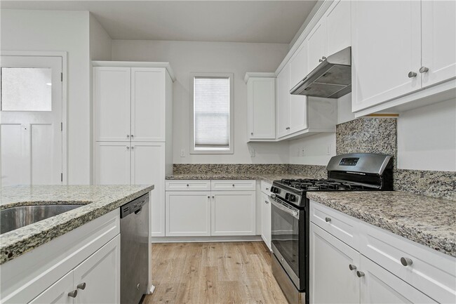 Building Photo - 210 W Tribella Ct