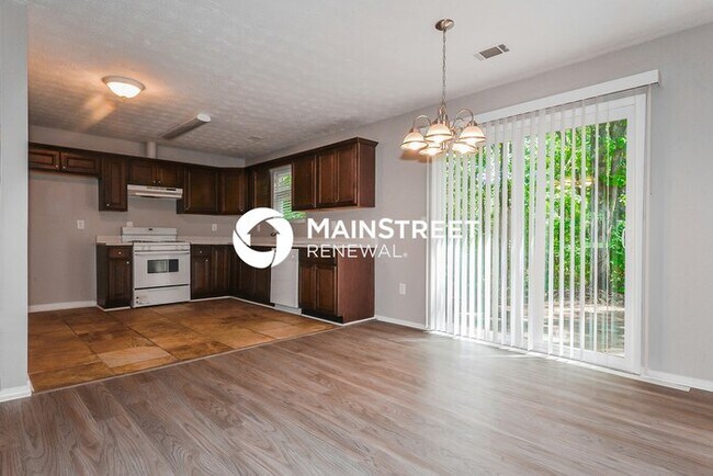 Foto del edificio - 3 Bedroom Pet-Friendly Home in Lithonia, G...